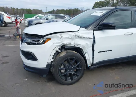 2023 Jeep Compass Altitude 4X4 from USA, damaged, VIN 3C4NJDBN1PT551750
